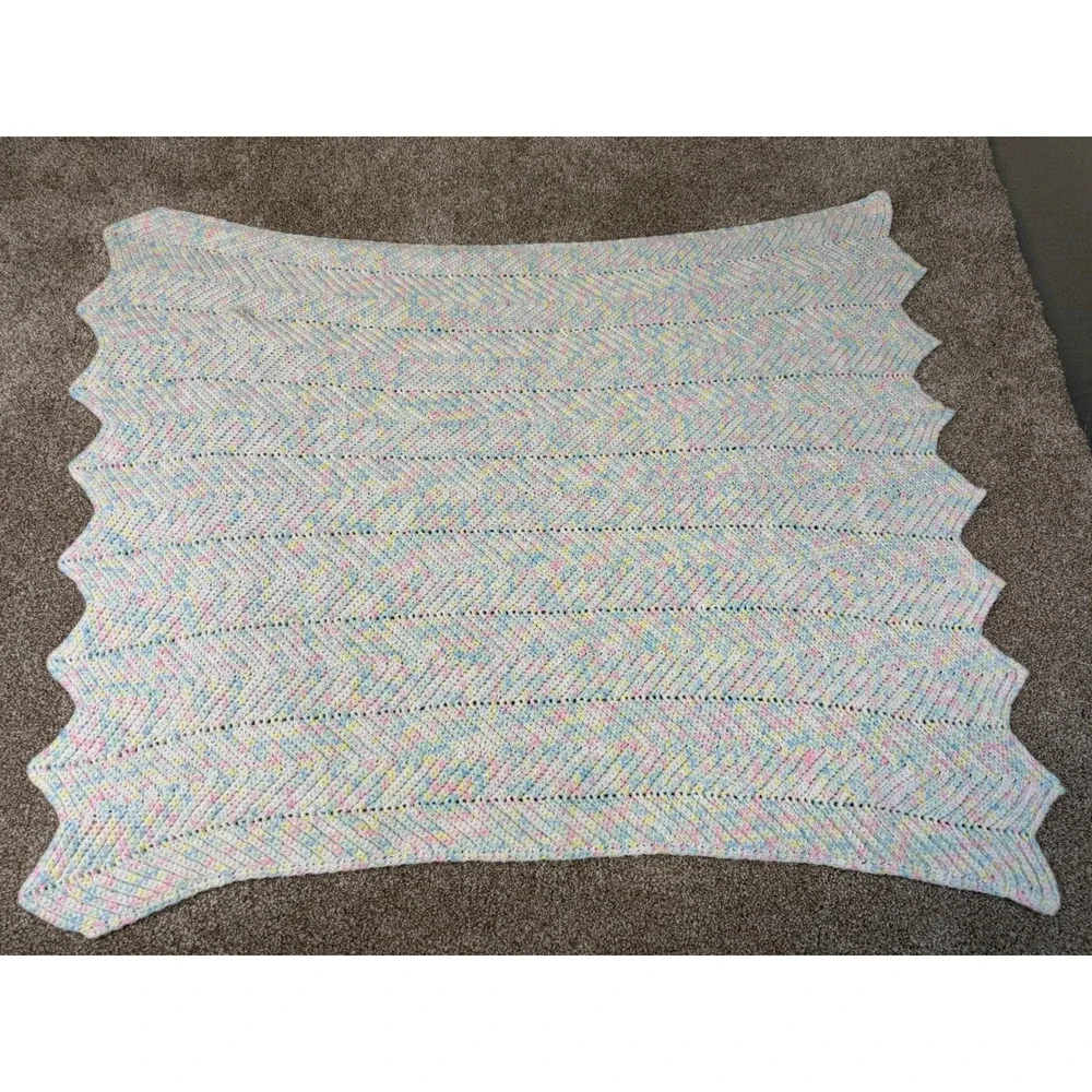 Handmade Crochet Baby Blanket Pastel Multicolor Chevron Ripple Zig Zag 35x28